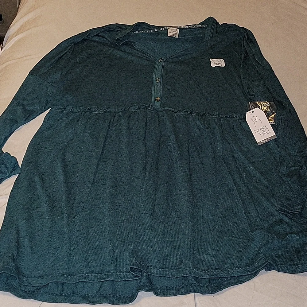 Maternity top bundle - Picture 8 of 8